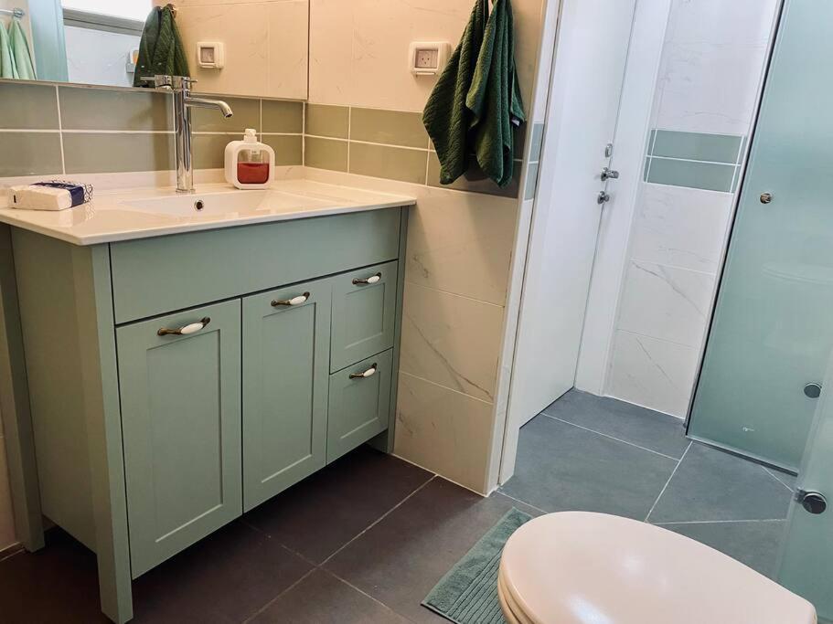 קומותיים ברמה Apartment Sha'al Luaran gambar