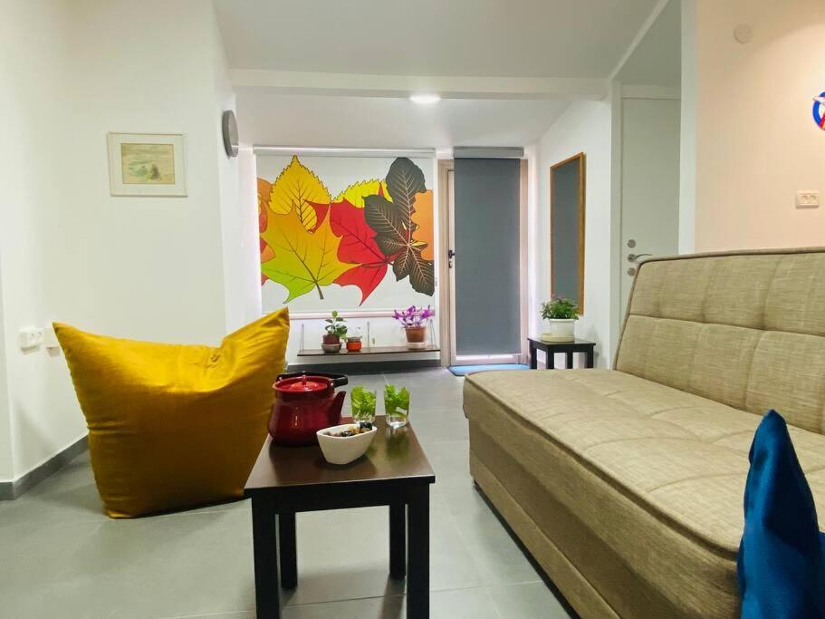 קומותיים ברמה Apartment Sha'al Luaran gambar